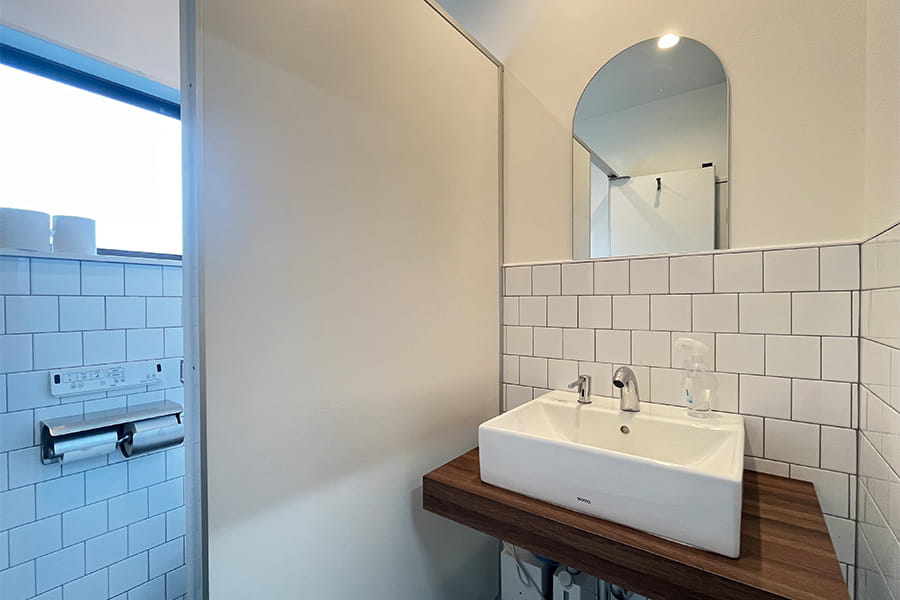 100畳のホール施設