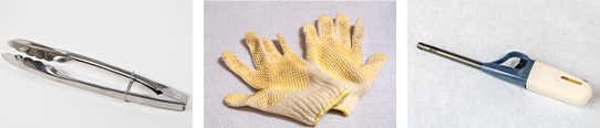 トング、チャッカマン、軍手